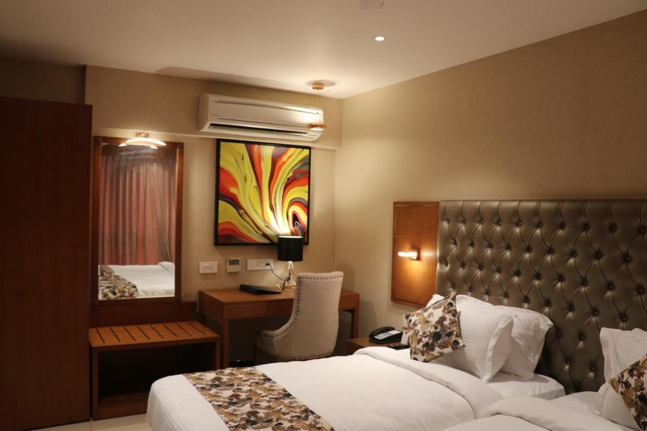 Sk Lords Inn Ahmedabad Ngoại thất bức ảnh