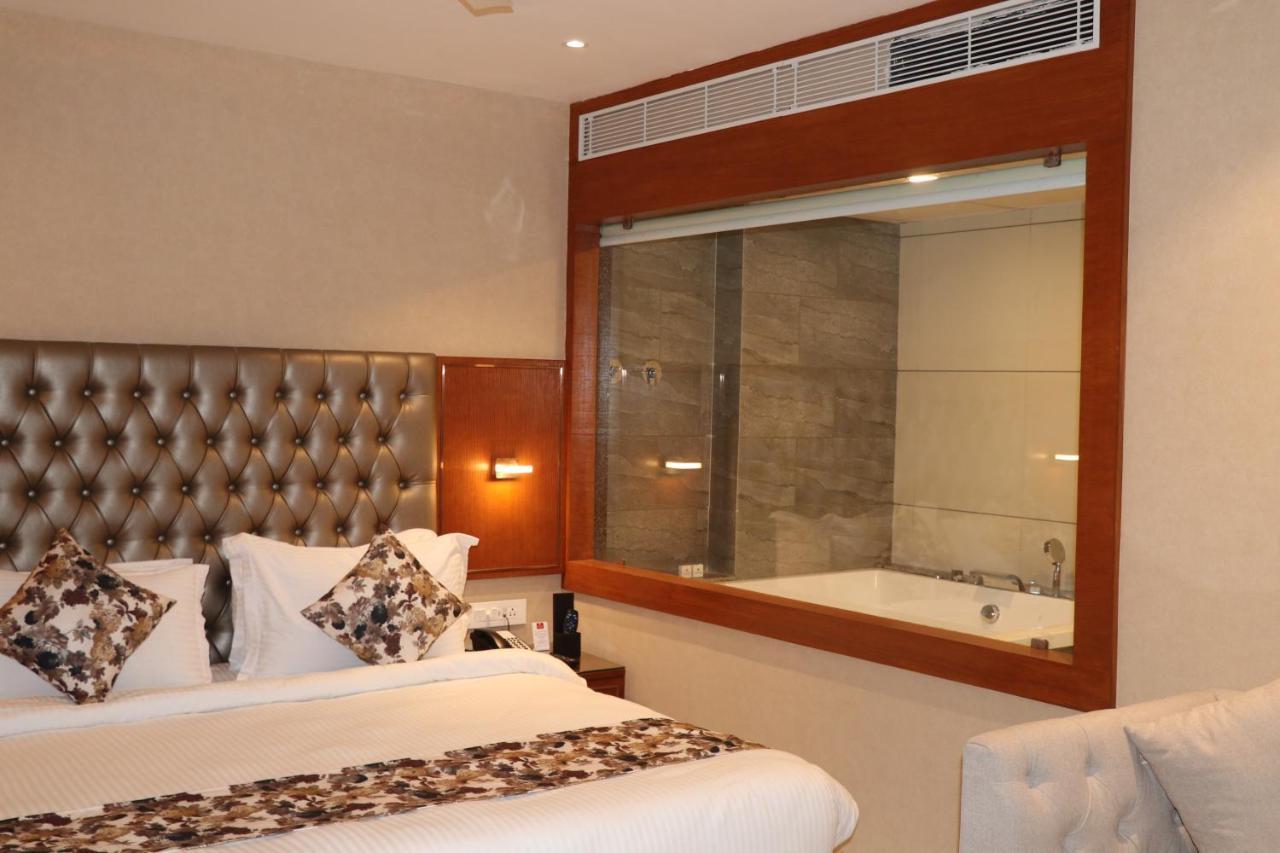 Sk Lords Inn Ahmedabad Ngoại thất bức ảnh