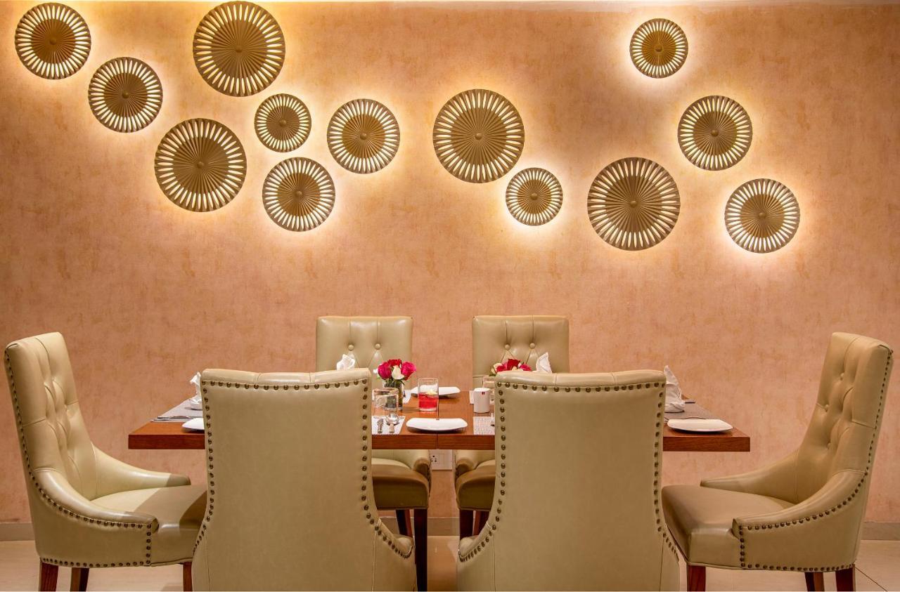 Sk Lords Inn Ahmedabad Ngoại thất bức ảnh